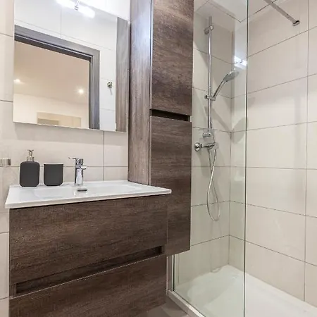 No 48 By 360 Estates بيت ضيافة