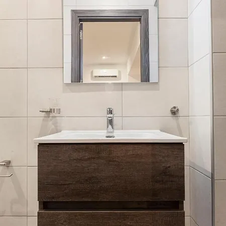 No 48 By 360 Estates بيت ضيافة مسيدا