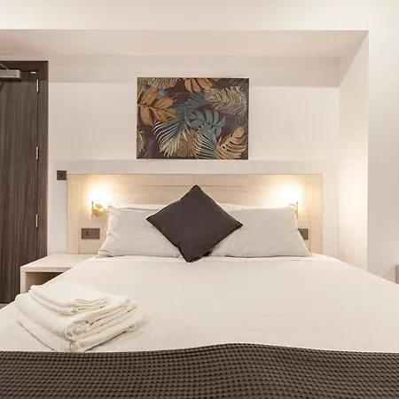 No 48 By 360 Estates بيت ضيافة *